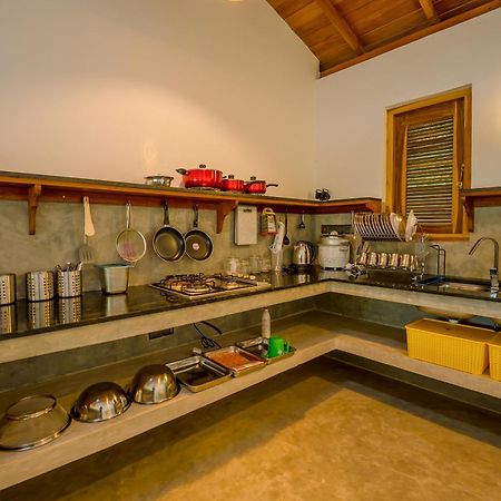 Sixth Sense Hostel ウナワトゥナ エクステリア 写真