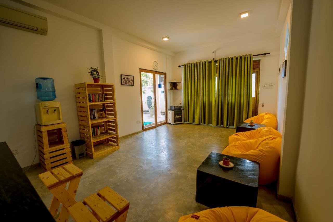 Sixth Sense Hostel ウナワトゥナ エクステリア 写真