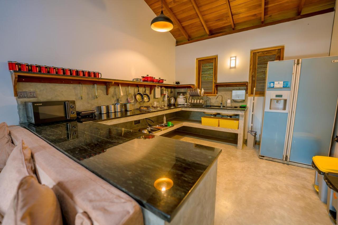 Sixth Sense Hostel ウナワトゥナ エクステリア 写真