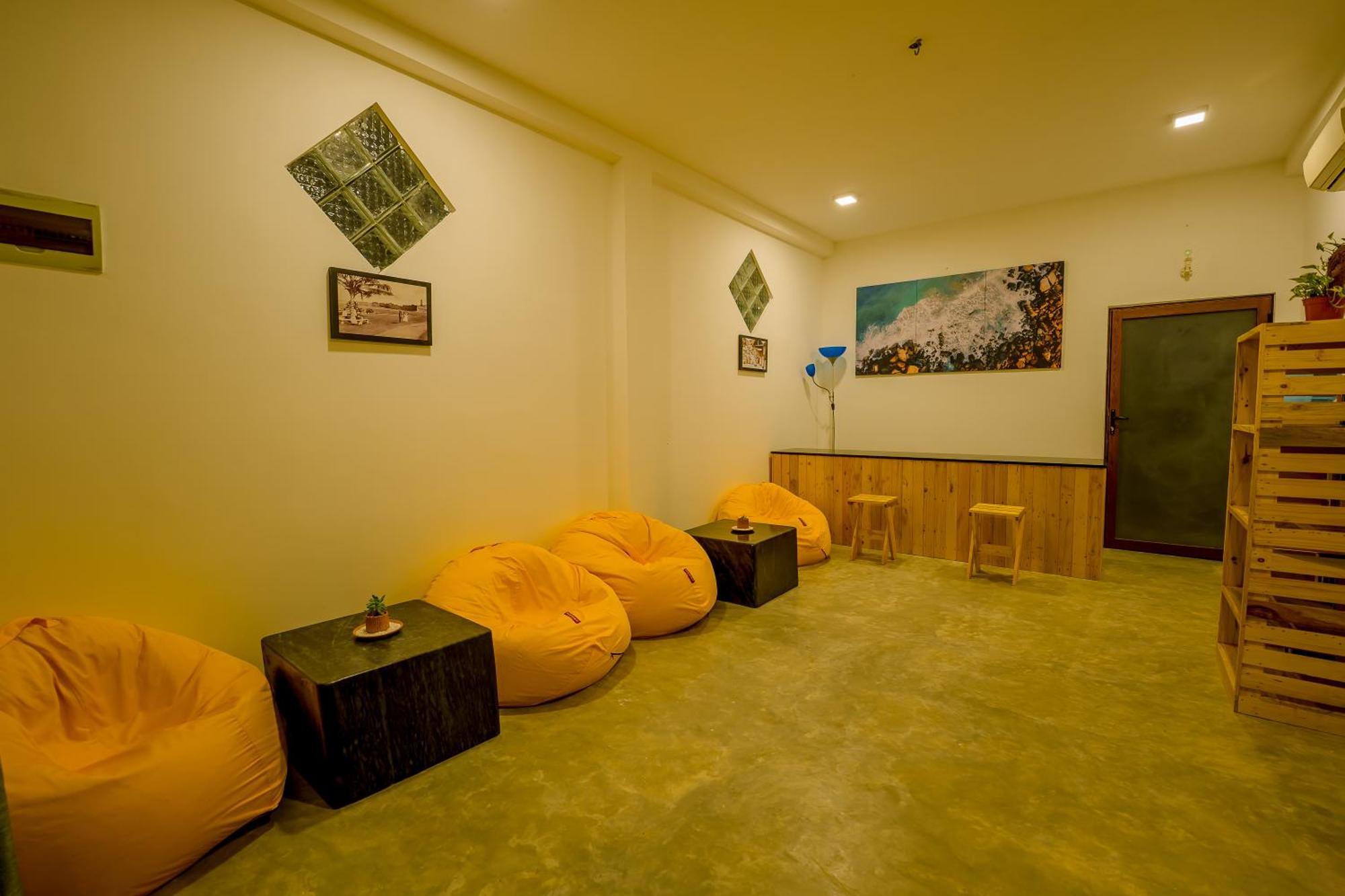Sixth Sense Hostel ウナワトゥナ エクステリア 写真